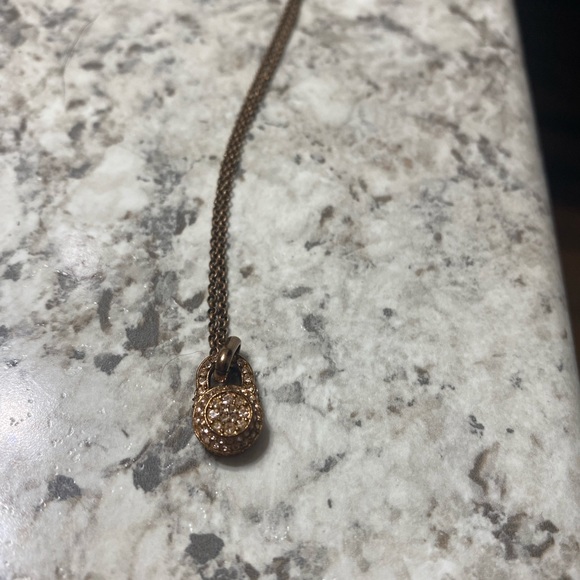 Michael Kors gold necklace - Picture 2 of 4